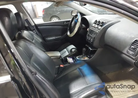 2011 Nissan Altima 2.5 S z USA, uszkodzony, nr VIN 1N4AL2AP2BN477625